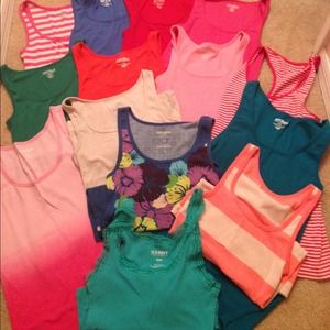 β¨ 2 for $9 tanks!β¨