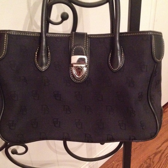 DB logo purse