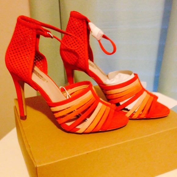 🎉flash sale price just for tonight 🎄Zara sandals