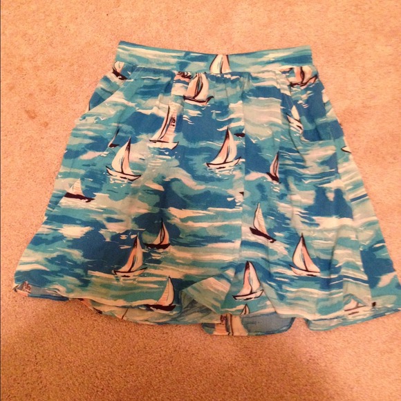 Sailboat skirt