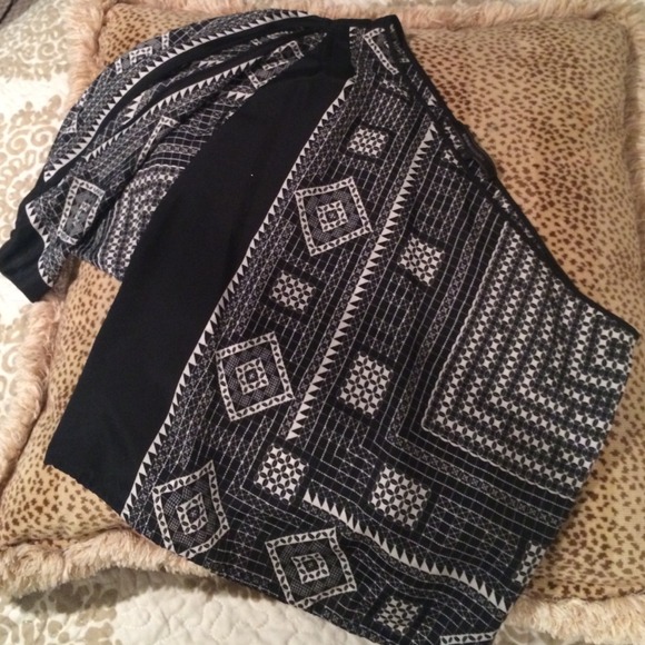 BCBG sexy one shoulder top