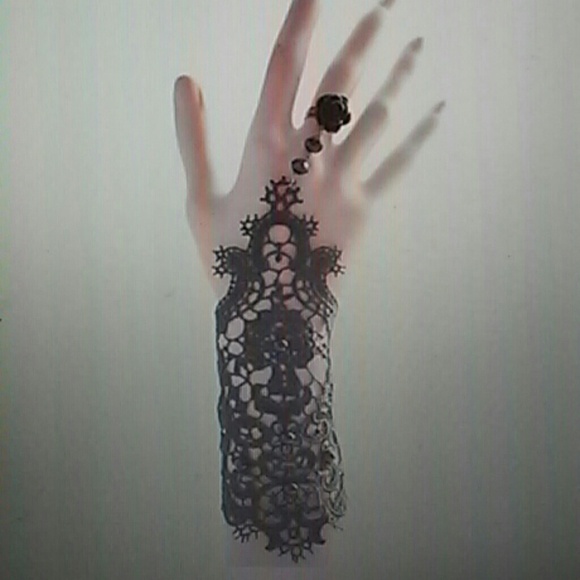 Brand new retro bracelet with ring