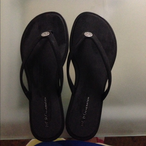 BCBG Rubber Flip Flops