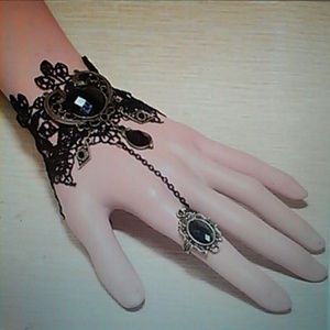 Brand new Vintage bracelet with ring