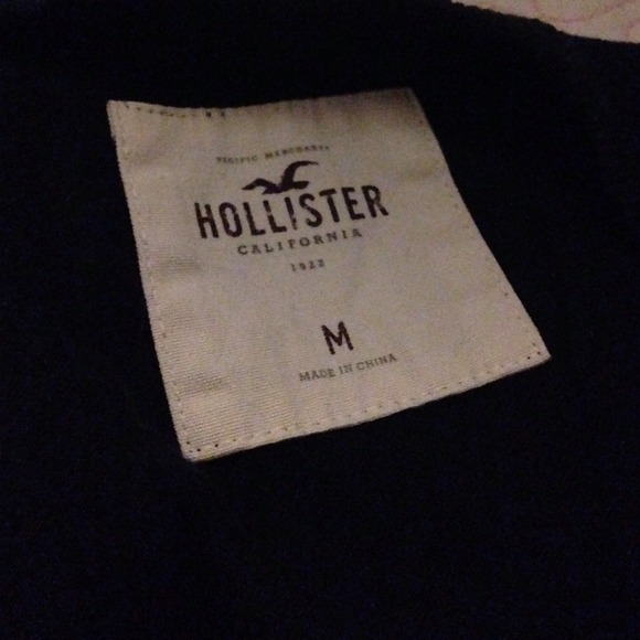 Hollister Sweaters - Cardigan.👸