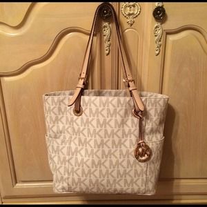 100% Authentic Michael Kors Jet Set Tote