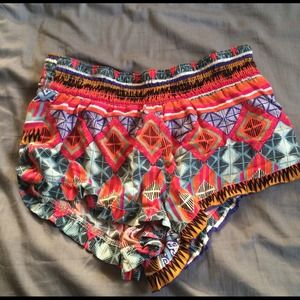 🌈 Colorful high waisted shorts