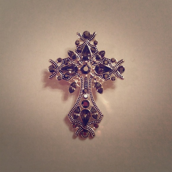 Cross pendant - Picture 1 of 1