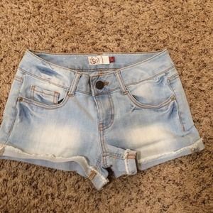 ✨Light blue denim shorts✨