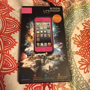 Pink iPhone 5s / 5 life proof case!