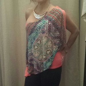 {Windsor} Off-The-Shoulder Tribal Top