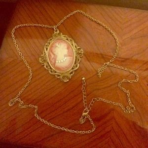 🎁Free gift with purchase! Vintage necklace