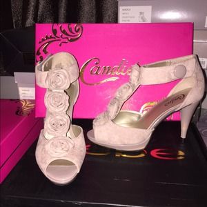 Candies taken blush heels rosettes 7.5