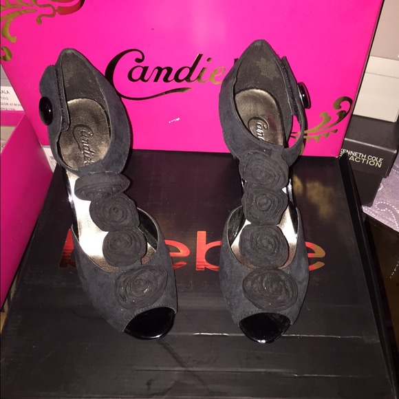 Candies taken black heels 7.5 rosettes