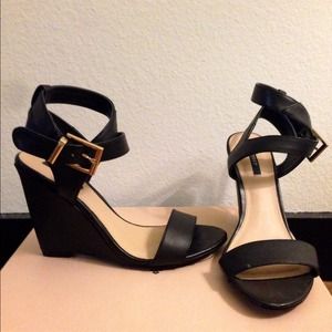 Forever21 Black Strappy Wedge Size 7