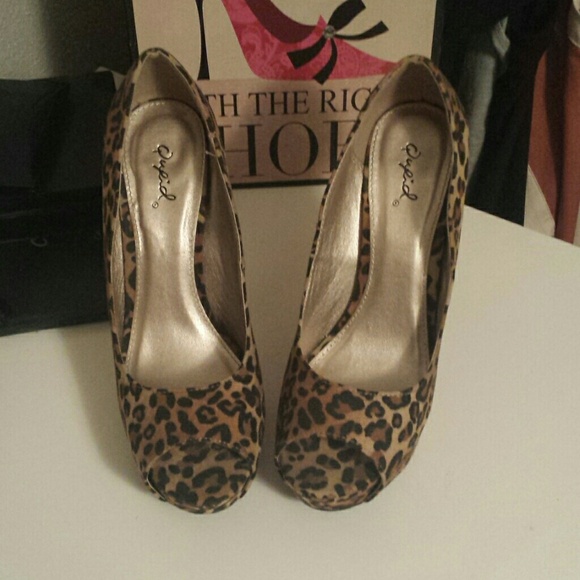 Heels - Picture 2 of 4