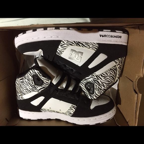 DC shoes