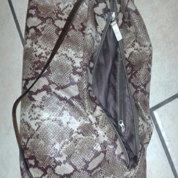 "PAULA ELLEN" Snake Skin. - Picture 2 of 2