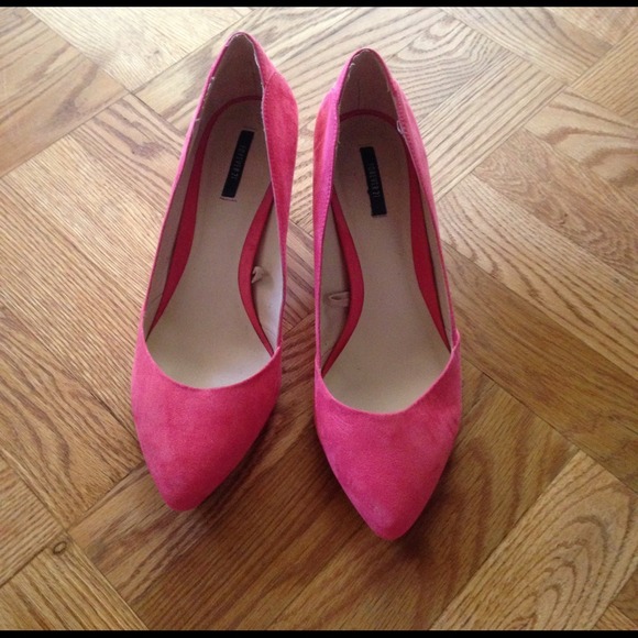 ladylike pink heels