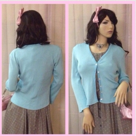 Tiffany Robin's Egg Baby Blue cardigan sweater - Picture 4 of 4