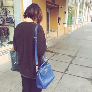A Kate spade two way hand/shoulder bag (with Gift)
