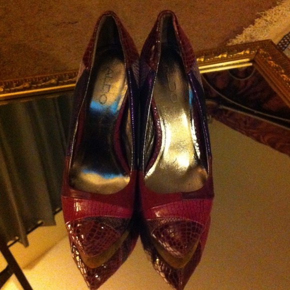 Sexy magenta patched heals