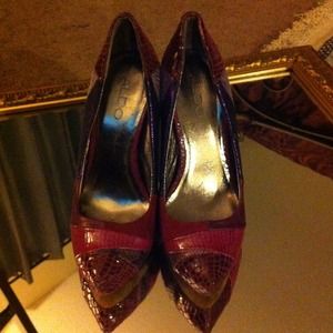 Sexy magenta patched heals