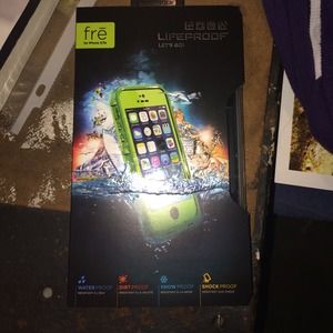 Brand new in the box lifeproof case never opened