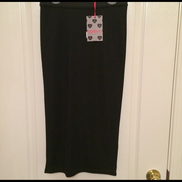 Black midi skirt w/ back slit