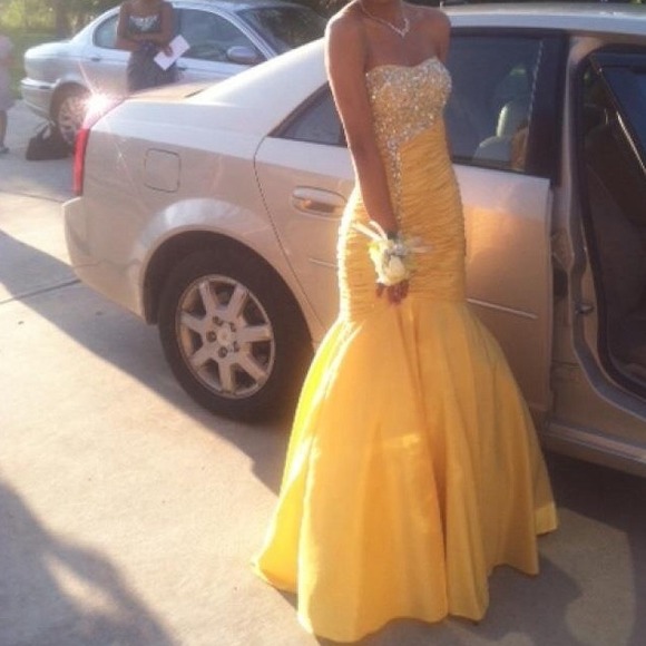 Yellow Formal Dress - Picture 1 of 4