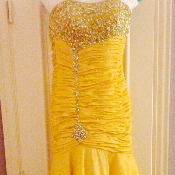 Yellow Formal Dress - Picture 4 of 4