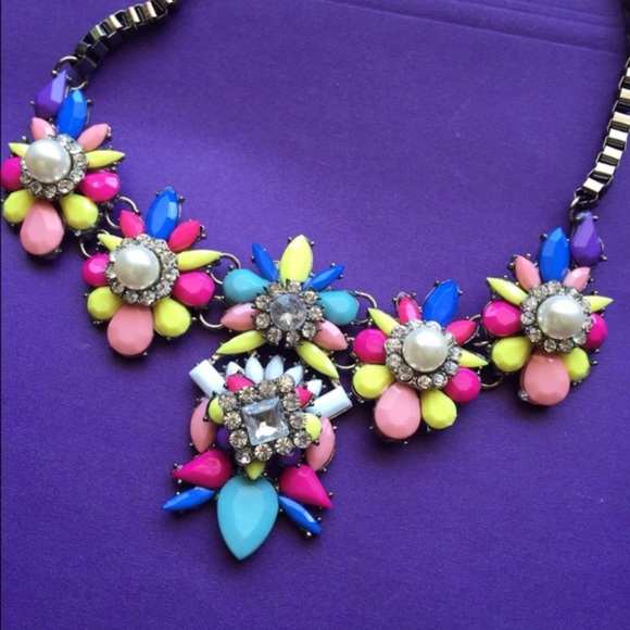 Colorful Statement Necklace 💟Host Pick💟 - Picture 3 of 4