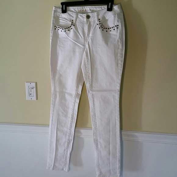 AEO white jeans