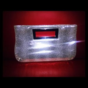 AUTHENTIC Michael Kors Clutch🎉PRICE DROP TONIGHT