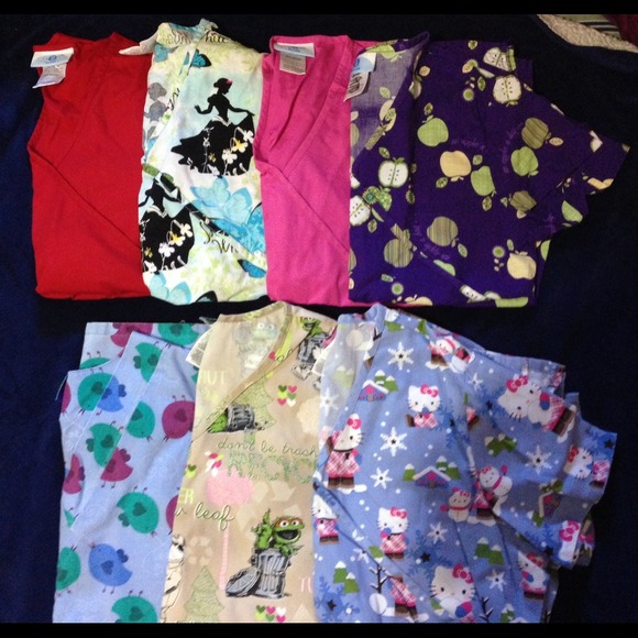 Scrubs tops...sizes xs & sm 🏥🏨