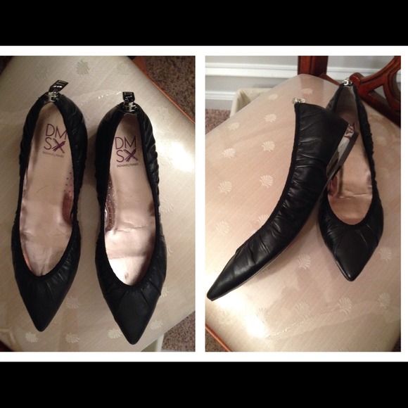 DMSX- Donald J. Pliner Shoes