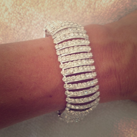 Stunning crystal bracelet