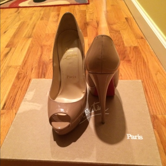*SOLD* Authentic Christian Louboutin