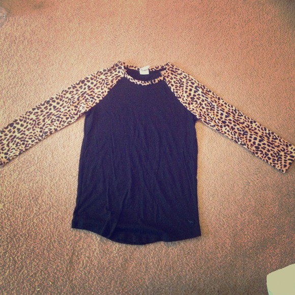 VS cheetah shirt