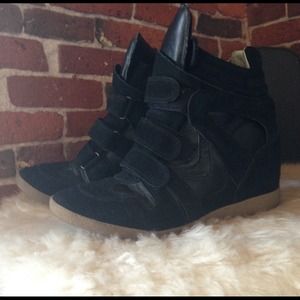 Steve Madden Hilight Sneaker Wedge Black Suede