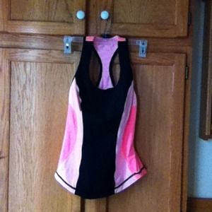 Lulu workout tank-top