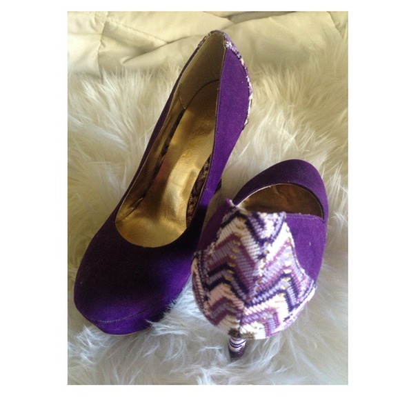 Purple suede Heels - Picture 2 of 2
