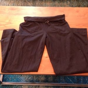 Lululemon black still pant size 6