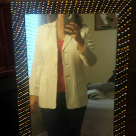 Designer Snow White Blazer. Petite Size 6.
