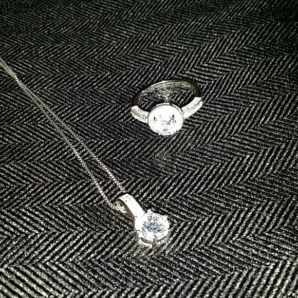 Keeping It - Picture 2 of 4