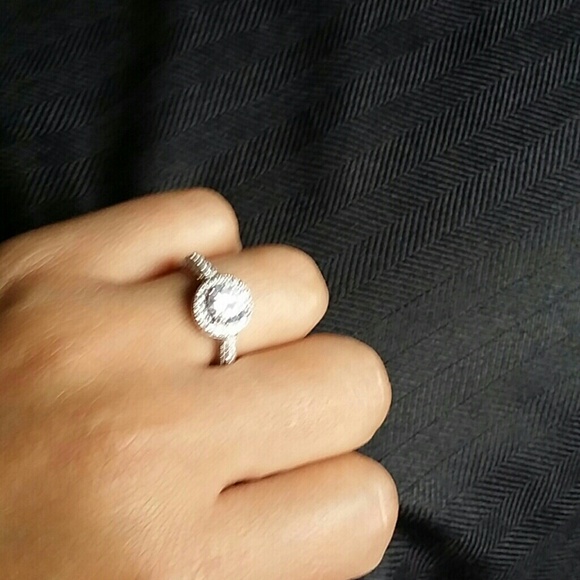 Keeping It - Picture 3 of 4