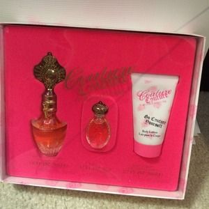 Juicy Couter perfume-lotion kit