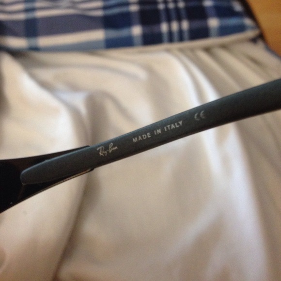 Black ray ban polarized 100% uv protection - Picture 3 of 4