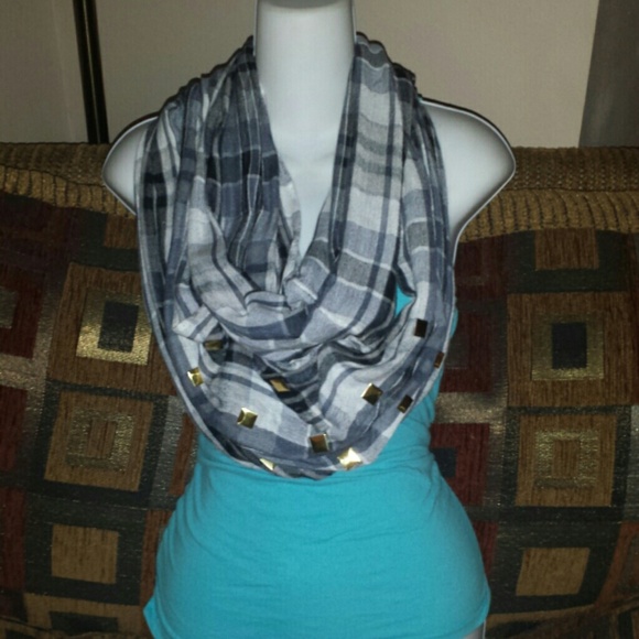 Infinity plaid scarf