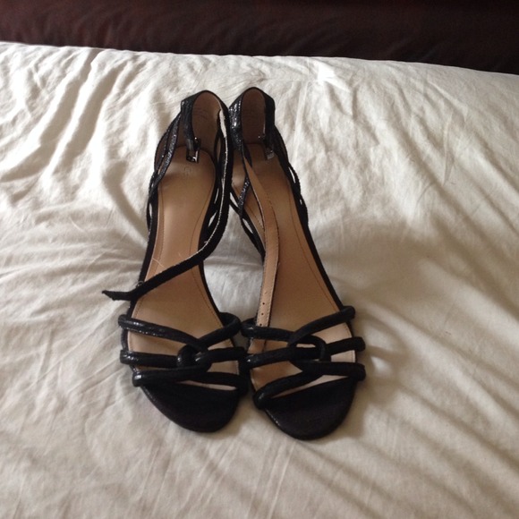 Shoes size 8 never worn - Picture 1 of 2